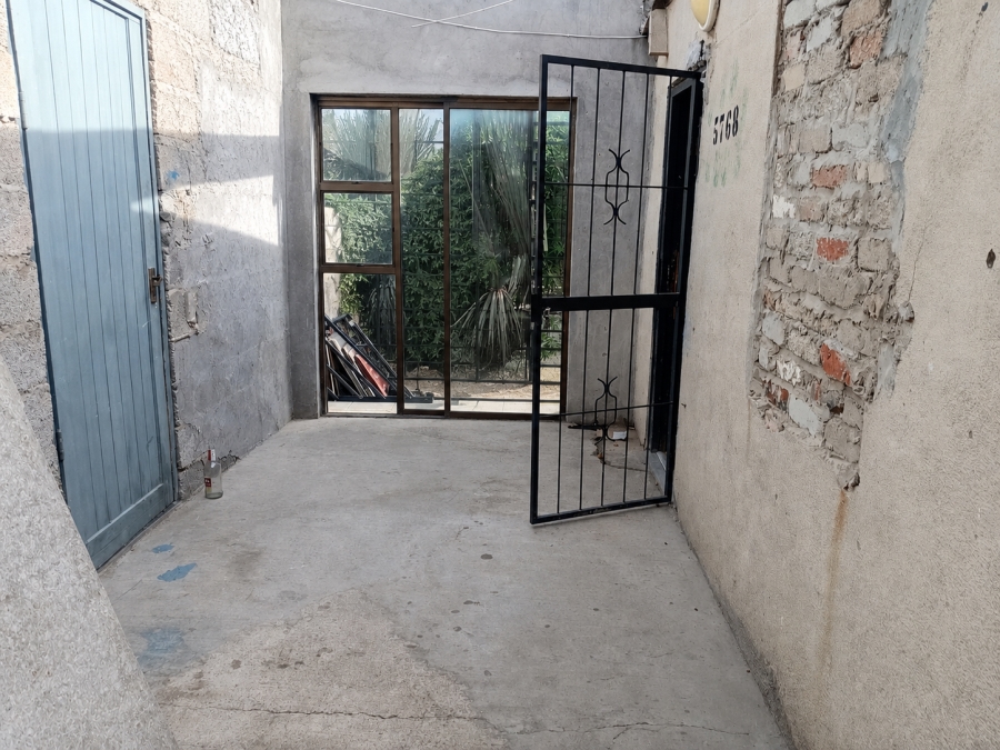 1 Bedroom Property for Sale in Kwanonqaba Western Cape